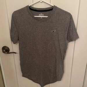 Hollister Men's Gray Short Sleeve Tee, size XS